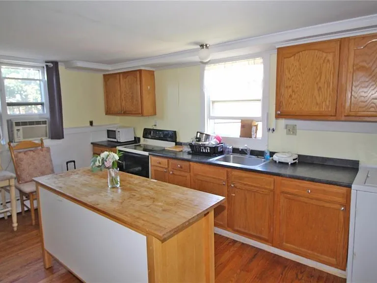 32 Ann St #2 — Photo 13