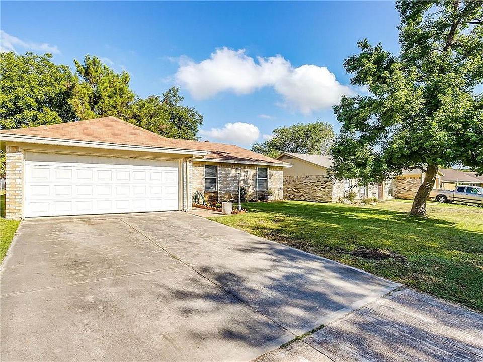 1st image of 616 Panay Way Dr