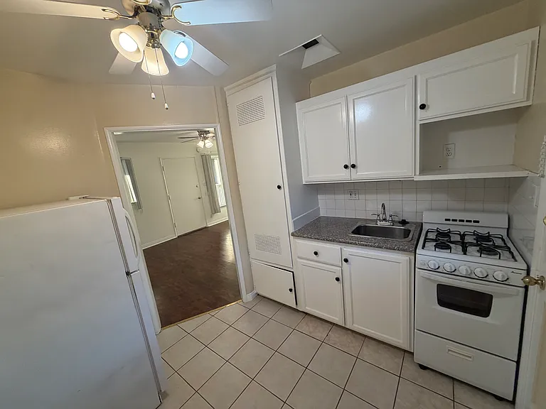 1841 Riverside Dr #2-15 — Photo 14