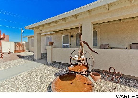 4th image of 2575 Hillview Dr
