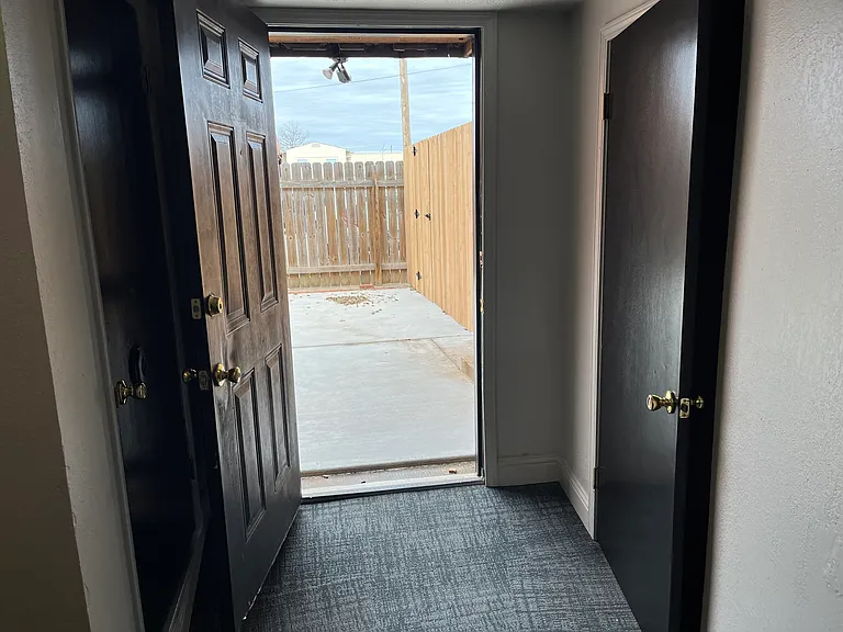 827 W Main St #1 — Photo 16