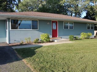 N72W15542 Good Hope Rd, Menomonee Falls, WI 53051