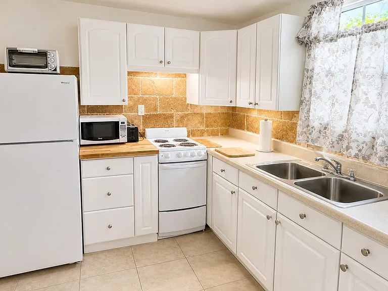 1243 NE 12th Ave #A-B — Photo 6