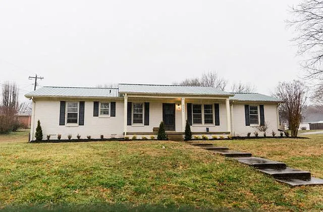 Building Photo - 2302 Denham Ave