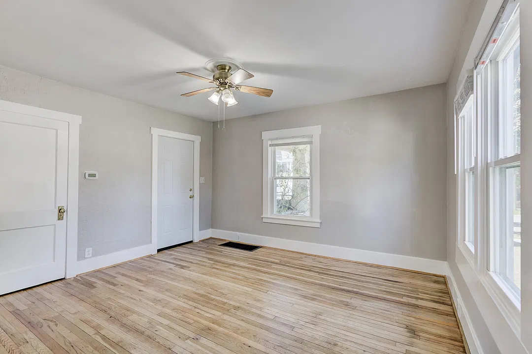 2 bed, 1098 sqft, $1,600 — Photo 1