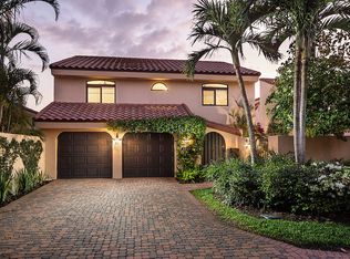6813 Sand Pointe Cir, Naples, FL 34108
