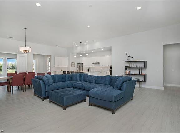 4th image of 14620 Regatta Ln E