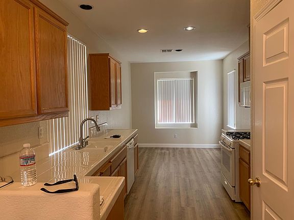 3rd image of 1107 Atherton Dr