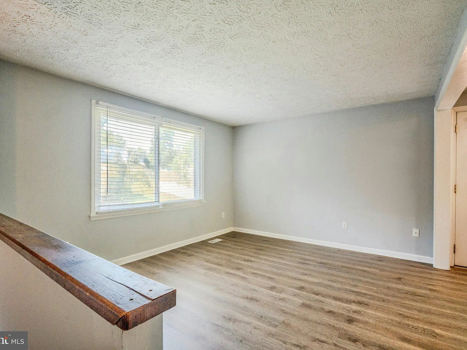 3 bed, 2.0 bath, 1608 sqft, $2,900 — Photo 4