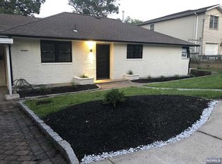 2198 Jones Rd, Fort Lee, NJ 07024