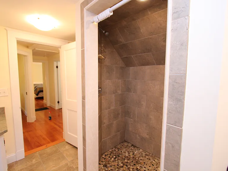 321 Williston Rd — Photo 5