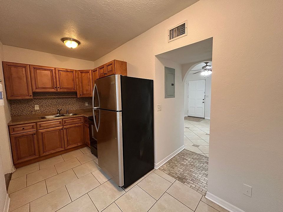1st image of 3039-3059 Belden St #3051