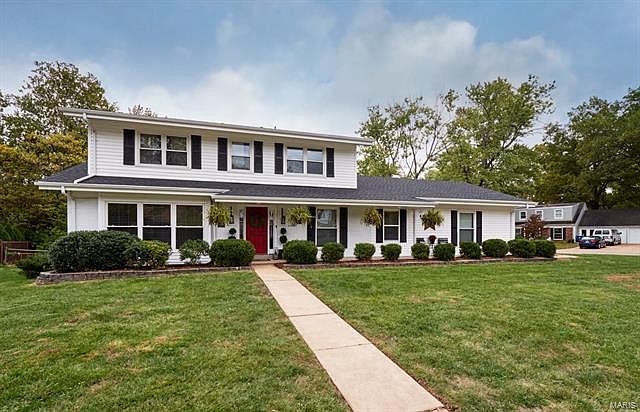 1st image of 702 Montmartre Dr