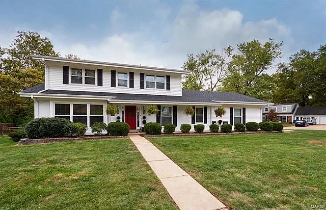 702 Montmartre Dr photo 1