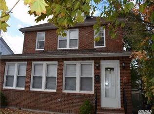 50 Wolfle St, Glen Cove, NY 11542