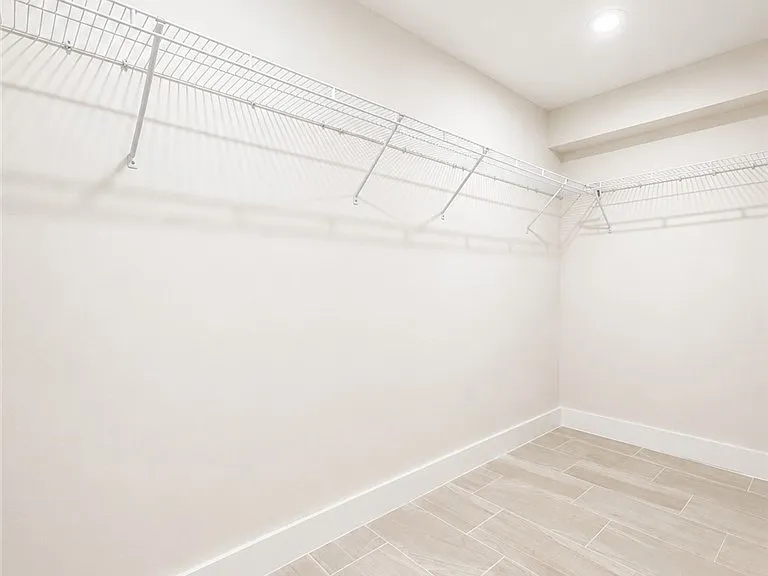 4426 Poinsettia St — Photo 9