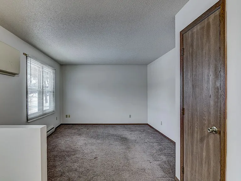 4615 Fairfax St — Photo 7