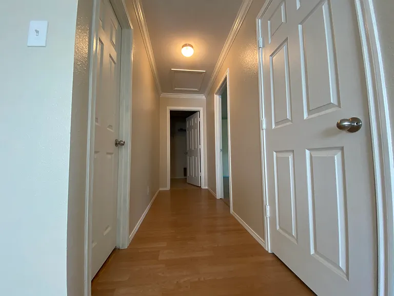 7940 Abbotts Pointe — Photo 6
