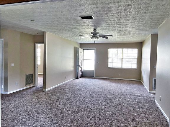 2nd image of 2754 Woodland Dr