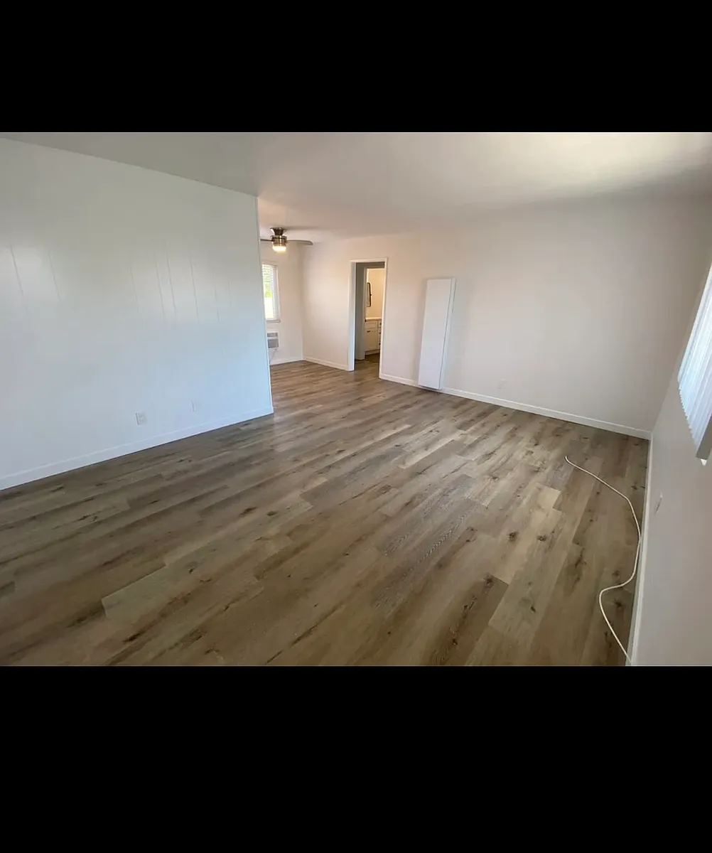 Building Photo - 3935 Mississippi St #E