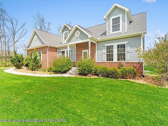 3rd image of 4580 Dimond Way