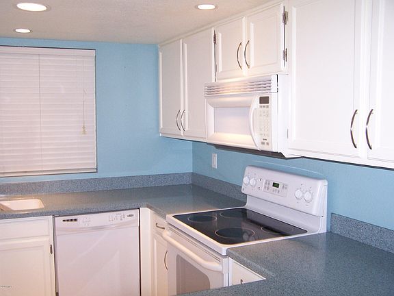 4th image of 925 N College Ave Unit A204