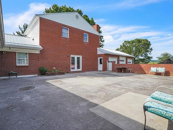 3rd image of 6560 Cleburne Blvd
