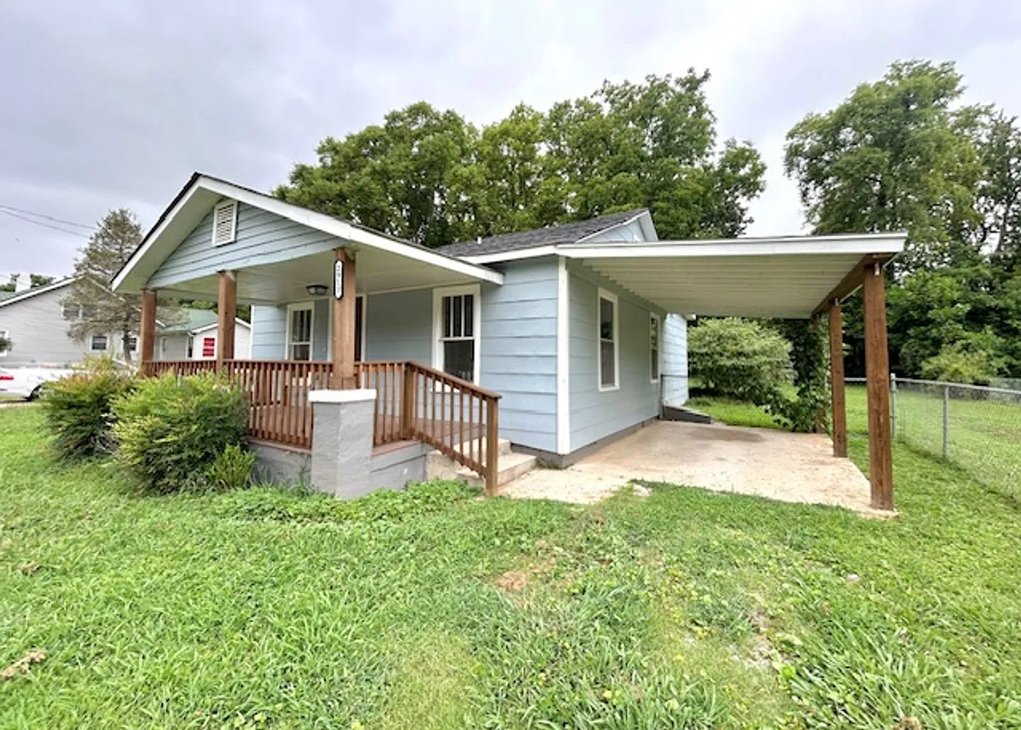 Charming 2 Bedroom Home in North Huntsville Fully Renovated! — Photo 2