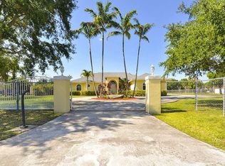 15921 SW 254th St, Homestead, FL 33031