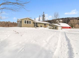 61 Old Orebed Rd, Lanesborough, MA 01237