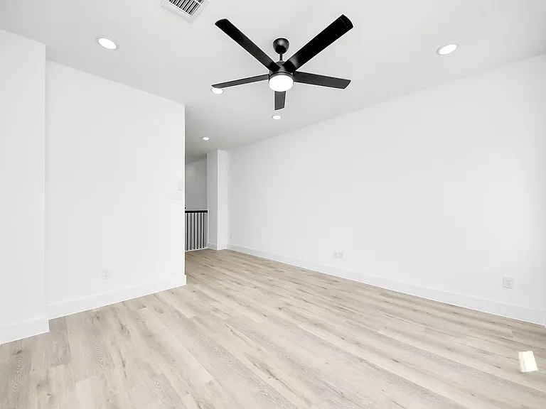 4410 Allen St #A — Photo 14