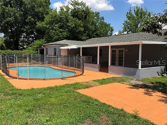 4th image of 1407 Foxwood Dr