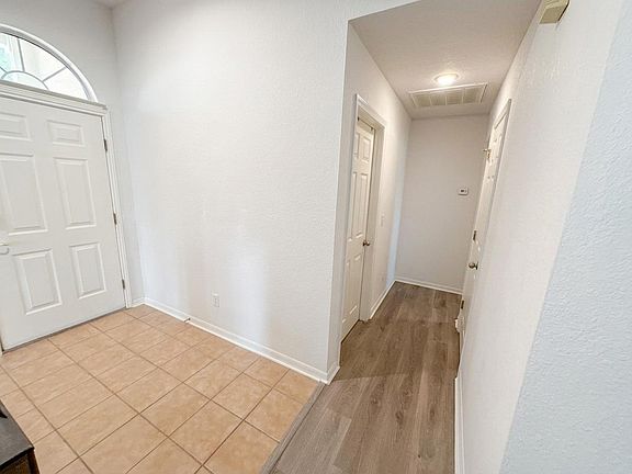 5th image of 5003 Daymon Ct