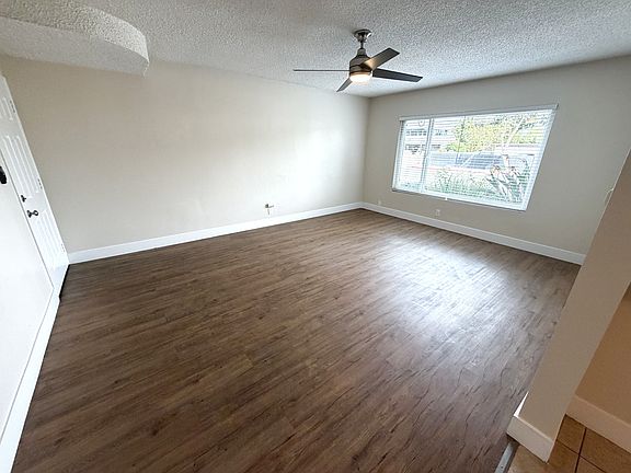 3rd image of 2121 Placentia Ave #G