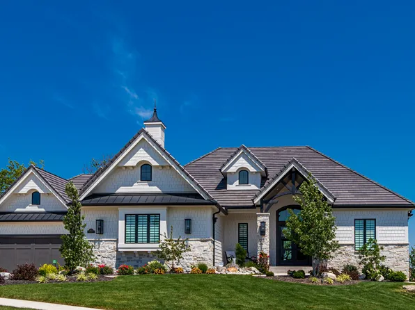 Entertainer Plan, Aventino