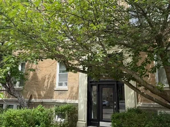 231 Freeman St, Brookline, MA