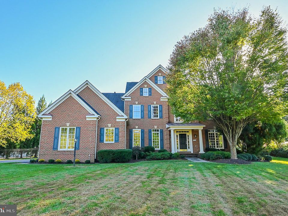 1st image of 2700 Silkwood Ct