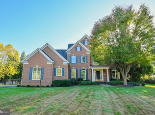2700 Silkwood Ct, Oakton, VA 22124