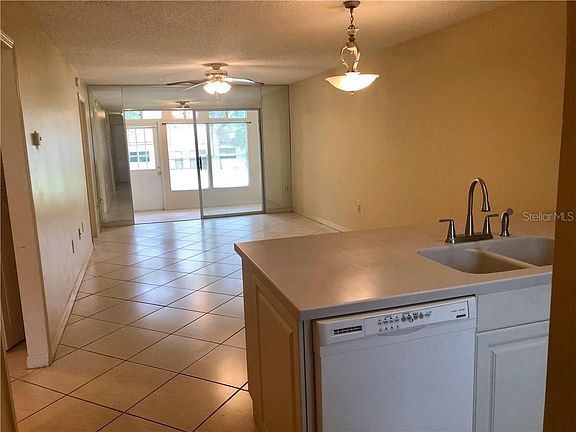 4th image of 1395 Mission Dr W