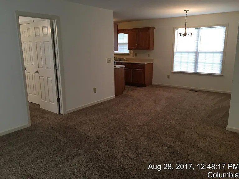 148 Helm St — Photo 3
