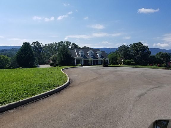 2nd image of 1580 Mint Meadows Dr