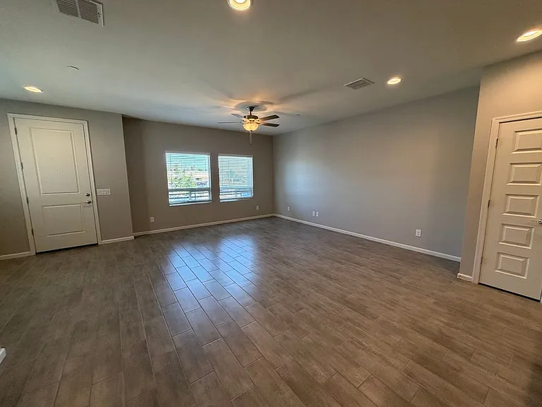 733 E Commonwealth Ave #9 — Photo 8