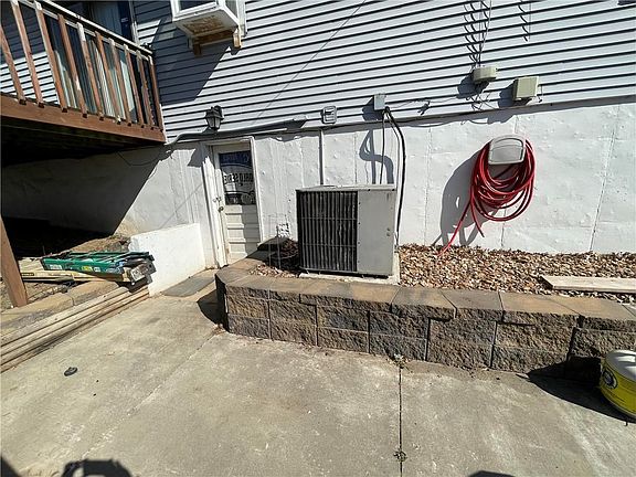 5th image of 3320 S Vermont Ave
