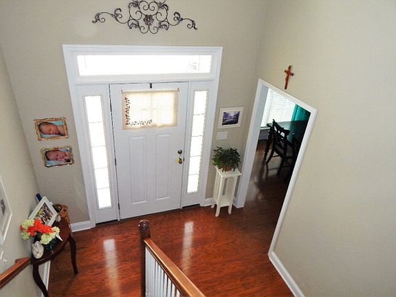 3rd image of 519 Curzon Ct