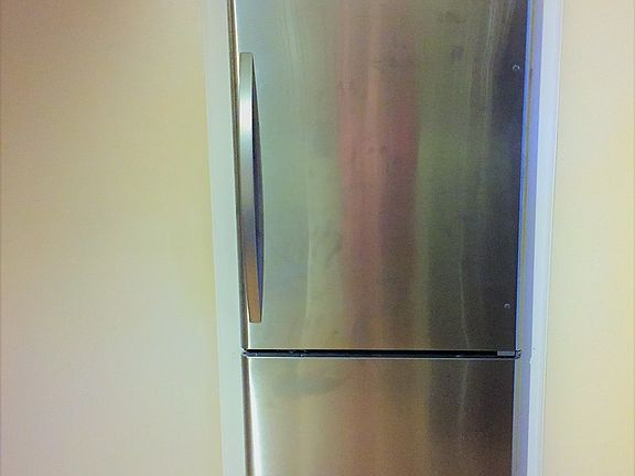 3rd image of 3926 W Byron St Unit 2