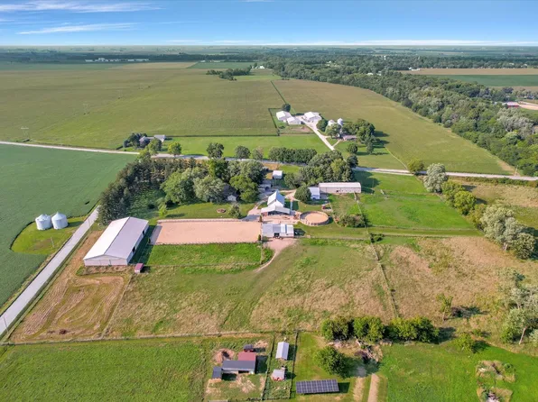 2169 Homer Lake Rd, Saint Joseph, IL 61873