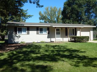 4006 Grand Ave, McHenry, IL 60050