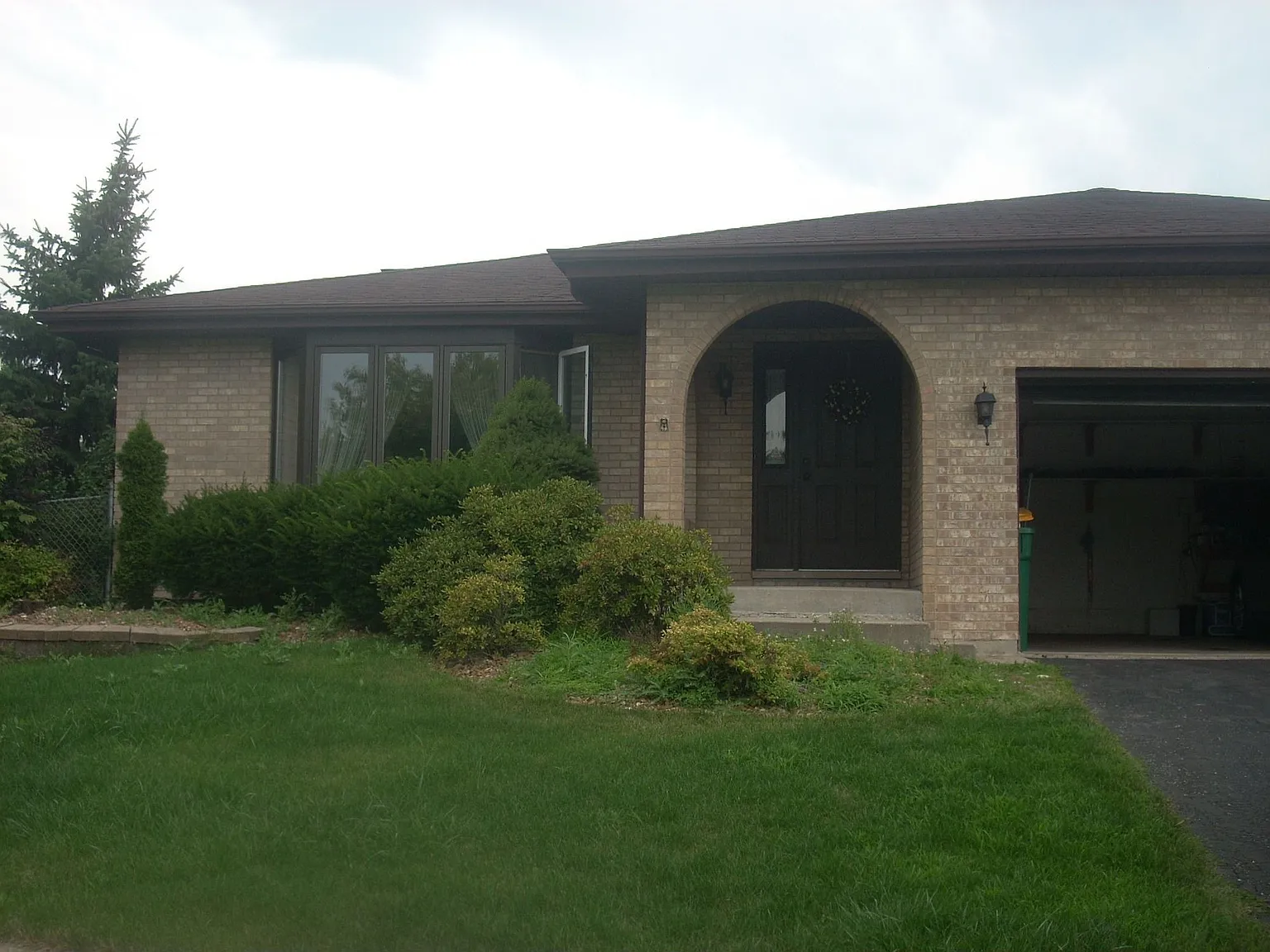 9 Hilltop Ct photo 1