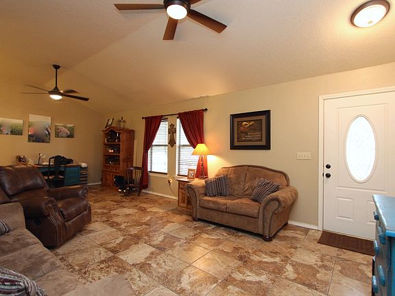 4th image of 631 County Road 361