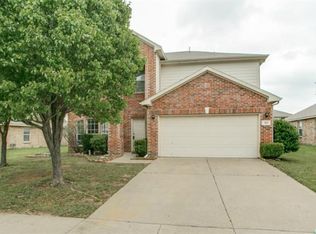 120 Heritage Dr, Crowley, TX 76036